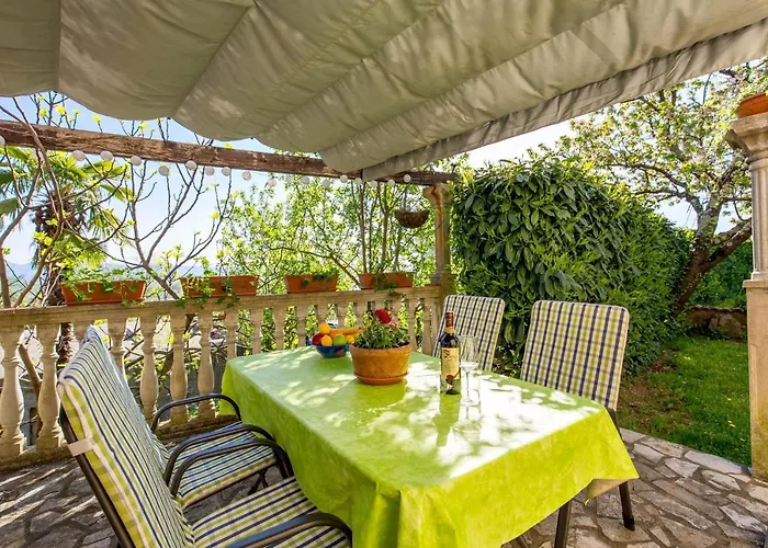 Apartmán Alyss Lovran