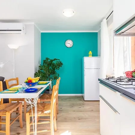 Alyss Appartement *