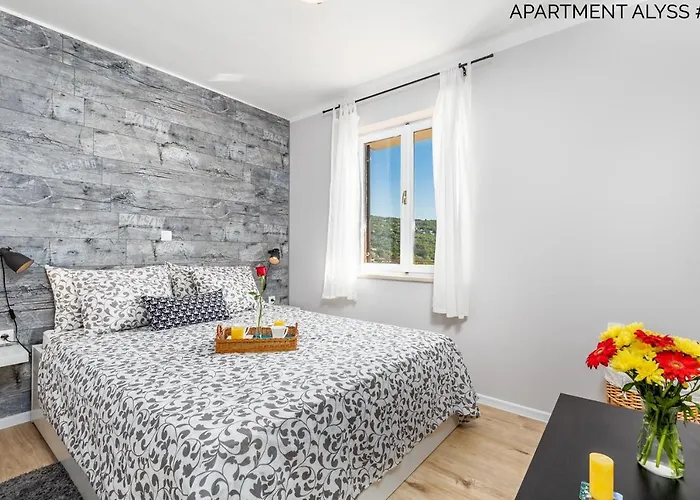 Alyss Апартаменты Ловран